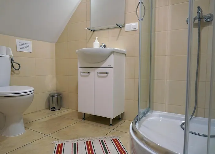 农家乐 Daniel Owo Lipusz