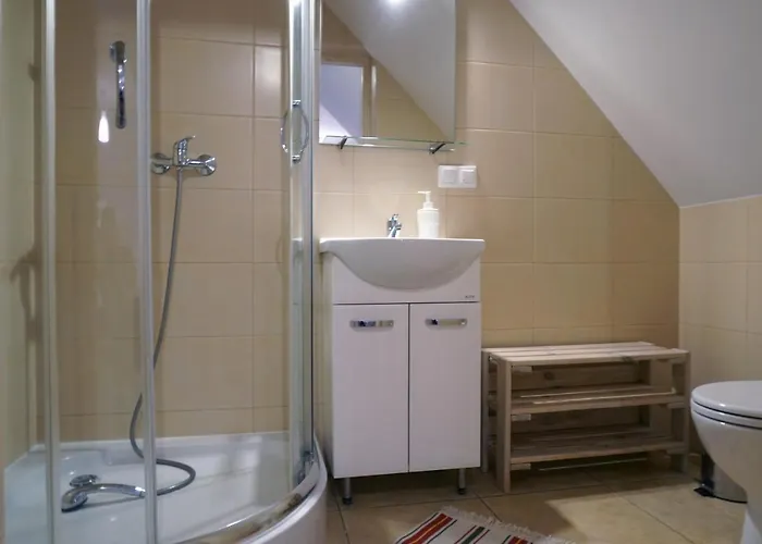 Daniel Owo Κατάλυμα σε φάρμα Lipusz